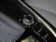 奥迪Q5 2013款 40 TFSI quattro 舒适型 5座