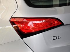 2013款 40 TFSI quattro 舒适型 5座