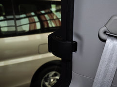 2013款 2.0T 手动 汽油商务版 7座