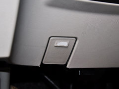 2013款 2.0T 手动 汽油商务版 7座