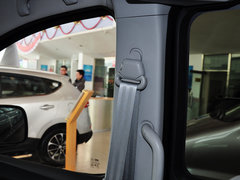 2013款 2.0T 手动 汽油商务版 7座