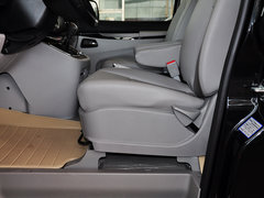 2013款 2.0T 手动 汽油商务版 7座