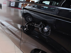 2013款 2.0T 手动 汽油商务版 7座