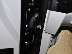 2013款 2.0T 手动 汽油商务版 7座