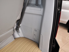 2013款 2.0T 手动 汽油商务版 7座