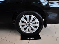 2013款 2.0T 手动 汽油商务版 7座