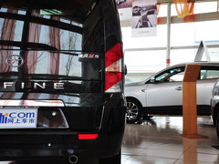 2013款 2.0T 手动 汽油商务版 7座