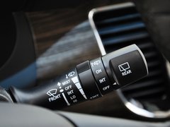 2013款 2.0T 自动 汽油公务版 7座