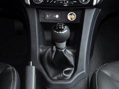 2013款 1.5L 手动 豪华版