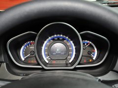 2013款 1.5L 手动 豪华版