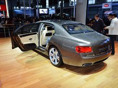 2013款 6.0T 自动 W12 尊贵版