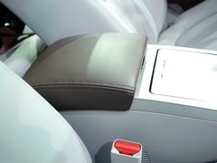 2013款 1.8T 自动 旗舰型