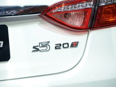 2013款 1.8T 自动 旗舰型
