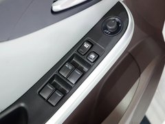 2013款 1.8T 自动 旗舰型