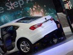 2013款 1.8T 自动 旗舰型