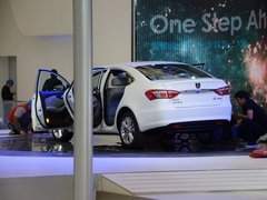 2013款 1.8T 自动 旗舰型
