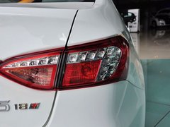 2013款 1.8T 自动 旗舰型