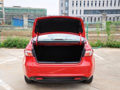 2013款 1.8T 自动 旗舰型