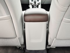 2013款 1.8T 自动 旗舰型