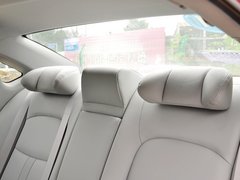 2013款 1.8T 自动 旗舰型
