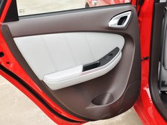 2013款 1.8T 自动 旗舰型