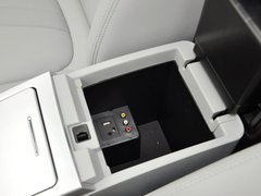 2013款 1.8T 自动 旗舰型