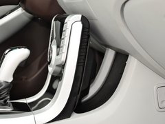 2013款 1.8T 自动 旗舰型