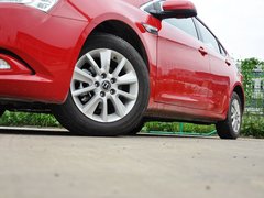 2013款 1.8T 自动 旗舰型