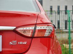 2013款 1.8T 自动 旗舰型