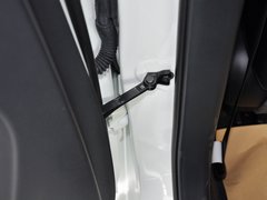 2013款 1.8T 自动 旗舰型