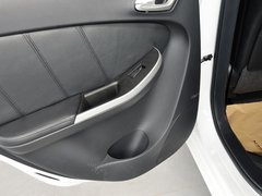 2013款 1.8T 自动 旗舰型