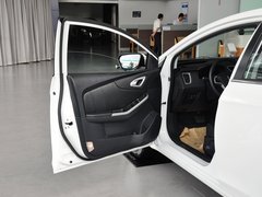 2013款 1.8T 自动 旗舰型