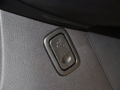 2013款 1.8T 自动 旗舰型