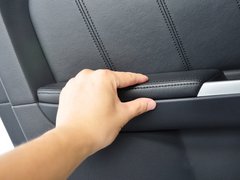 2013款 1.8T 自动 旗舰型