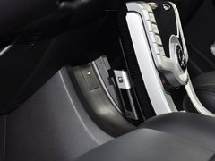 2013款 1.8T 自动 旗舰型