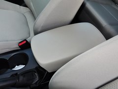 2013款 2.0L 手动 两驱舒适型
