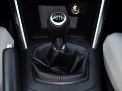 2013款 2.0L 手动 两驱舒适型