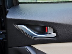 2013款 2.0L 手动 两驱舒适型
