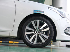2014款 2.0L 自动 旗舰型