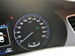 2014款 2.0L 自动 旗舰型
