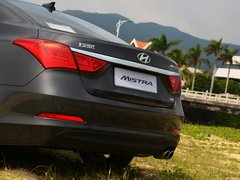 2014款 2.0L 自动 旗舰型