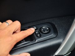 2013款 2.3L 自动 旗舰型