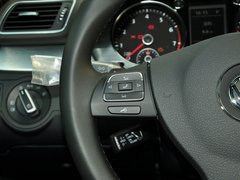 2013款 1.8TSI DSG 豪华型