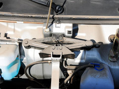 2012款 1.0L 手动 超值型