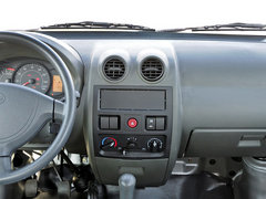 2012款 1.0L 手动 超值型