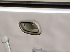 2012款 1.0L 手动 超值型