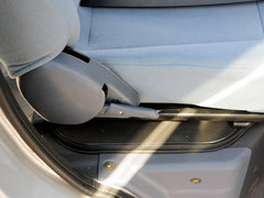 2012款 1.0L 手动 超值型