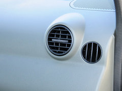 2012款 1.0L 手动 超值型