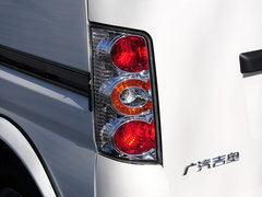 2012款 1.0L 手动 超值型