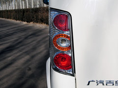 2012款 1.0L 手动 超值型